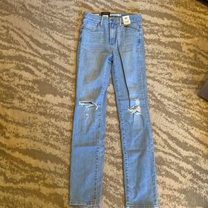 Levi 70’s High Rise Slim Straight